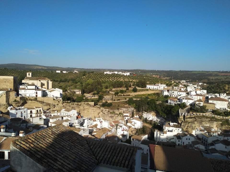 Alojamiento Rural Carmen Setenil De Las Bodegas Bagian luar foto