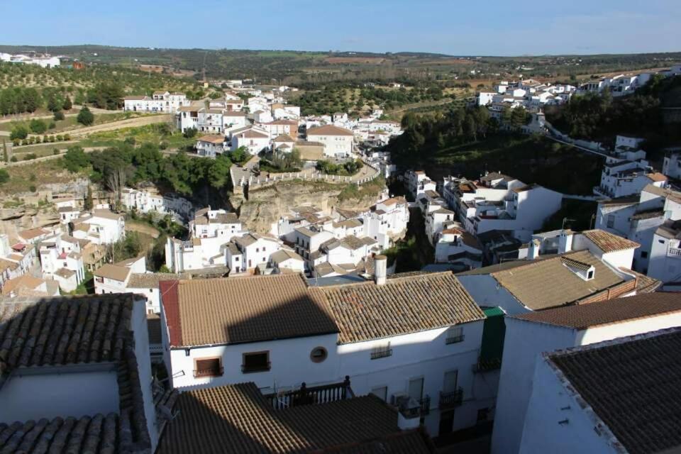 Alojamiento Rural Carmen Setenil De Las Bodegas Bagian luar foto