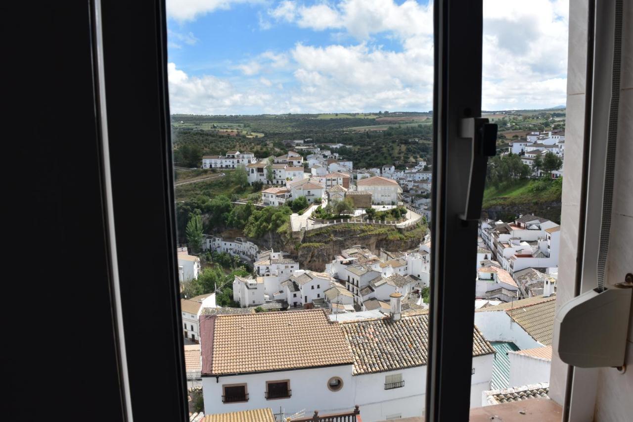 Alojamiento Rural Carmen Setenil De Las Bodegas Bagian luar foto
