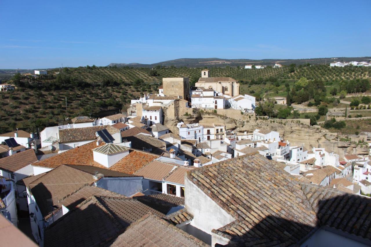 Alojamiento Rural Carmen Setenil De Las Bodegas Bagian luar foto